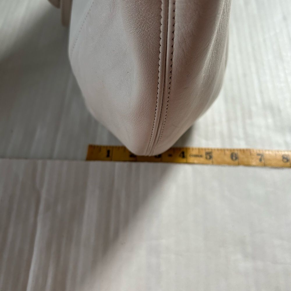 Coach Vintage White Leather Shoulder Tote 9998 Bag - Picture 13 of 16